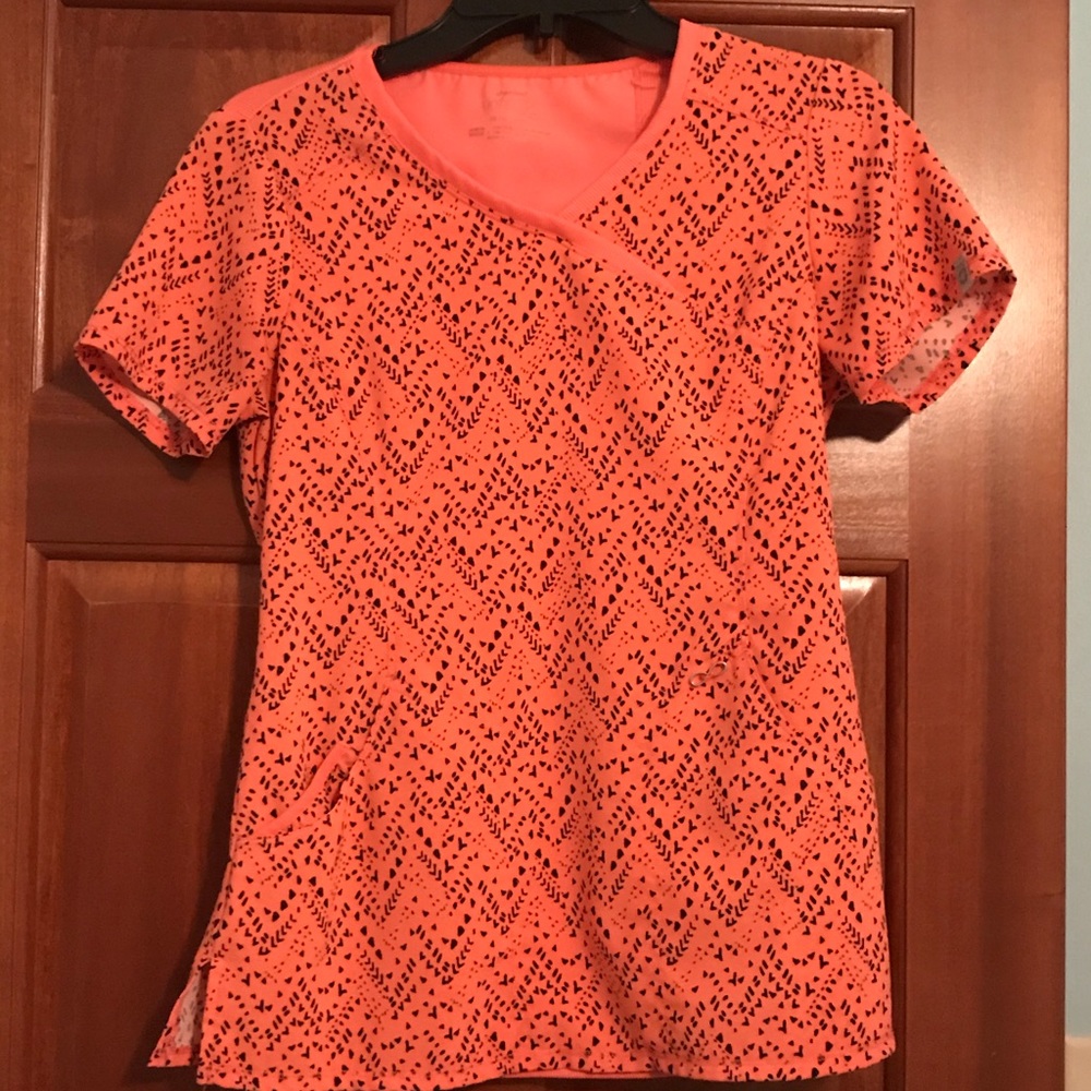 Scrub top